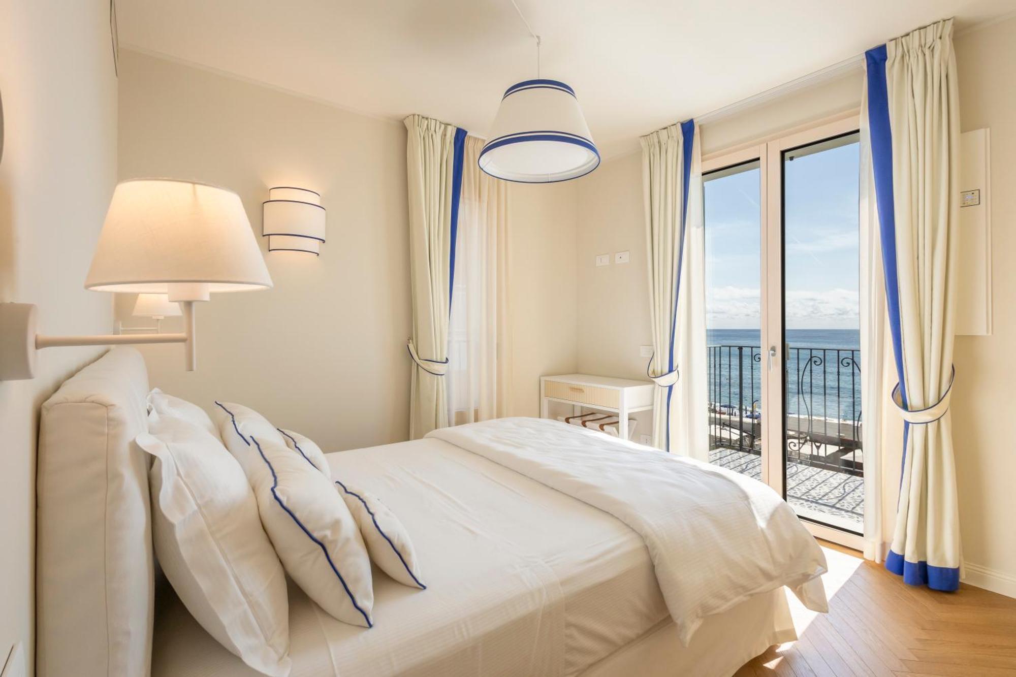 A'Mare Boutique Hotel & Spa Pietra Ligure Exterior photo